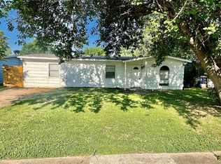 1217 Crest Park Dr, Mesquite, TX 75149