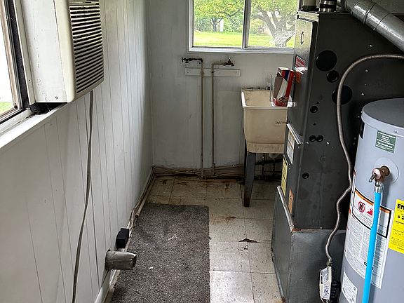 5th image of 2770 7th Street Rd