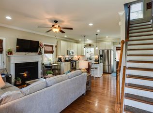 1008 Locust Ln, Charlottesville, VA 22901