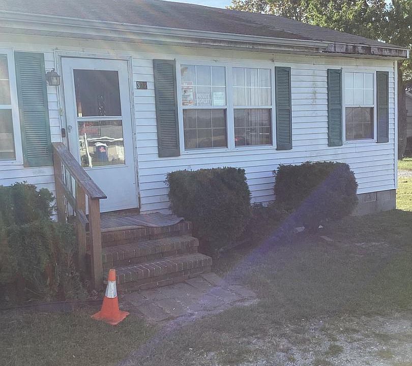 1st image of 302 Elizabeth Ave