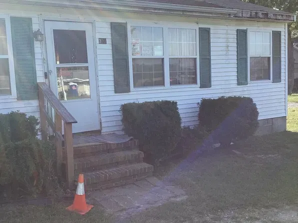 302 Elizabeth Ave, Fruitland, MD 21826