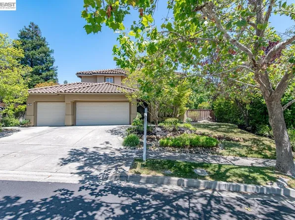 705 Newbury St, Livermore, CA 94551