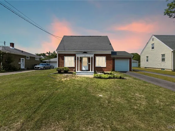 560 Fletcher St, Tonawanda, NY 14150