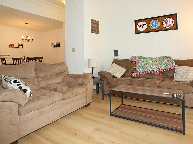 University Park Apartments near Cornell University — Photo 26