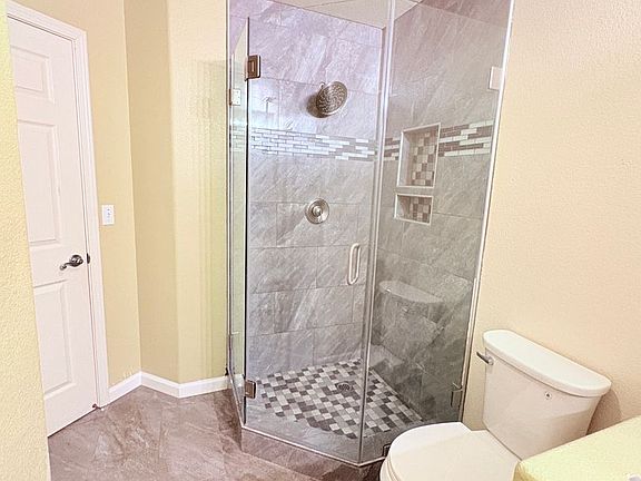 5th image of 80 Spinel Cir