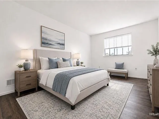 22 Windsor Ct #1