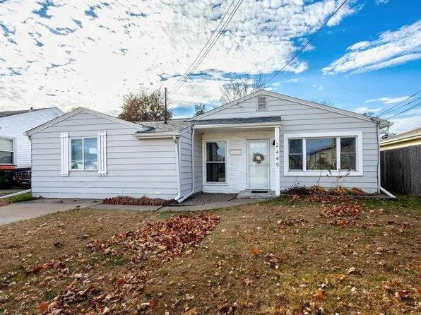 2449 W 13th St, Davenport, IA 52804