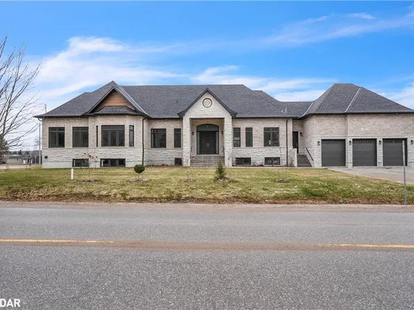 132 Fox St, Penetanguishene, ON L9M 1E7