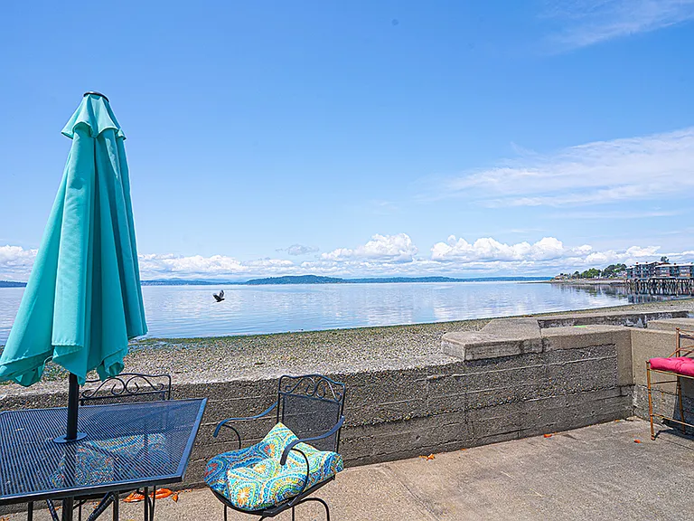 4027 Beach Dr SW #1 — Photo 5