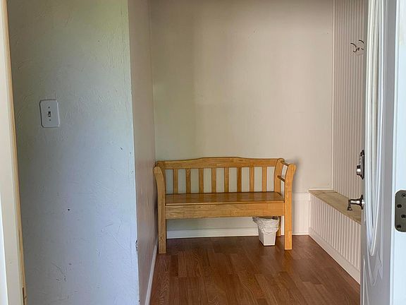 4th image of 318 Evans St