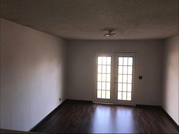 4th image of 408 Stratford Dr