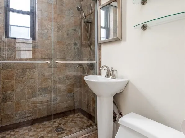 21-27 33rd Street image 11 of 18