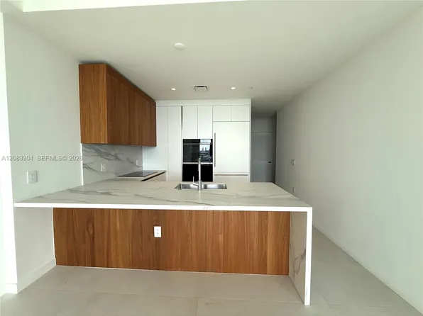1400 Biscayne Blvd #904, Miami, FL 33132