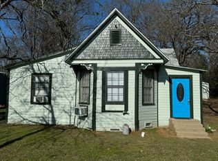1019 W Hull St, Denison, TX 75020