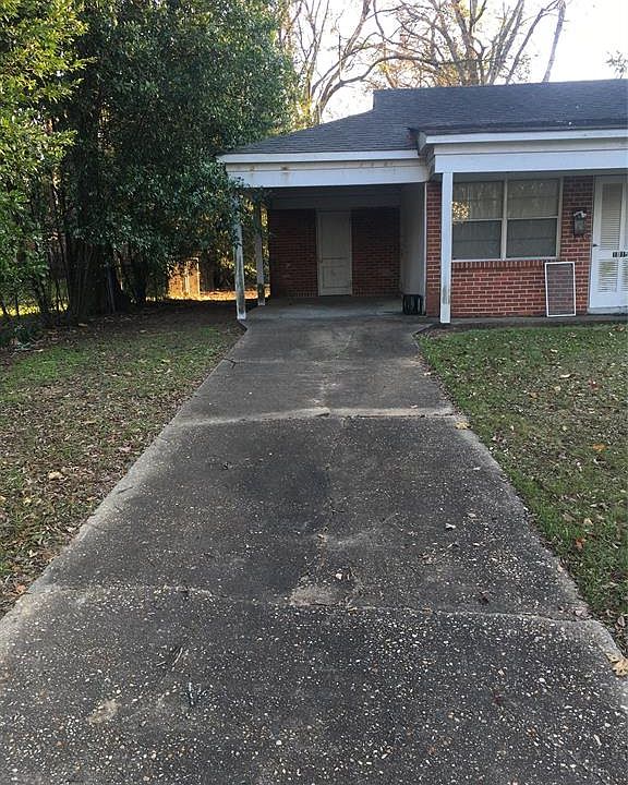 1st image of 1015 Grenada Dr