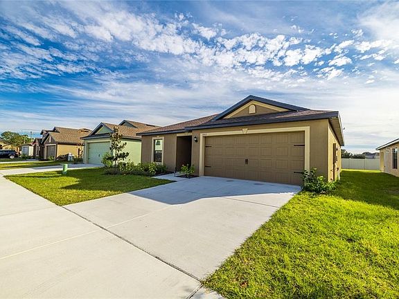 3rd image of 1003 Culbreath Green Ct