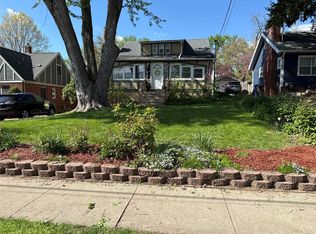 3711 Franklin Ave, Des Moines, IA 50310