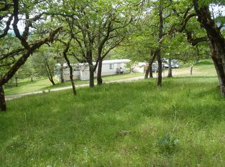 1021 McDonough Rd, Gold Hill, OR 97525