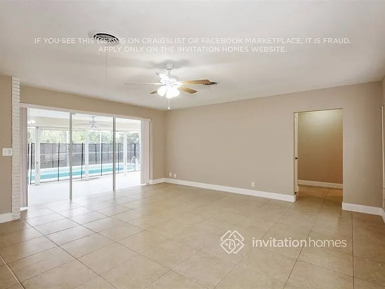 1250 SW 9th Ter — Photo 3