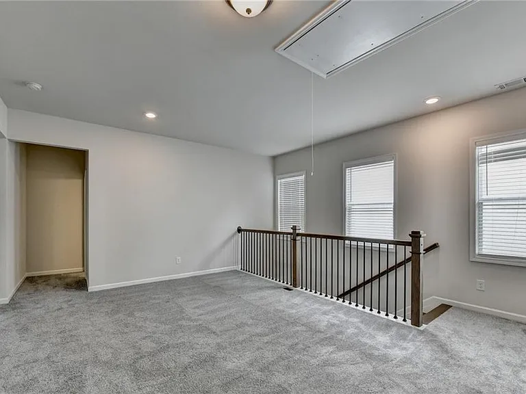 1854 Westfall Lndg — Photo 40