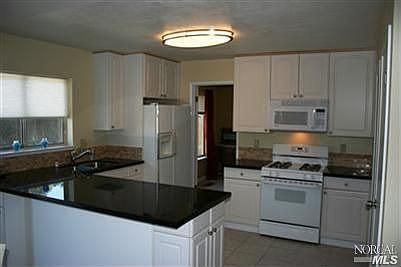 2nd image of 1405 Humbolt Dr