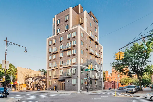 Rented by Nooklyn NYC LLC | media 73