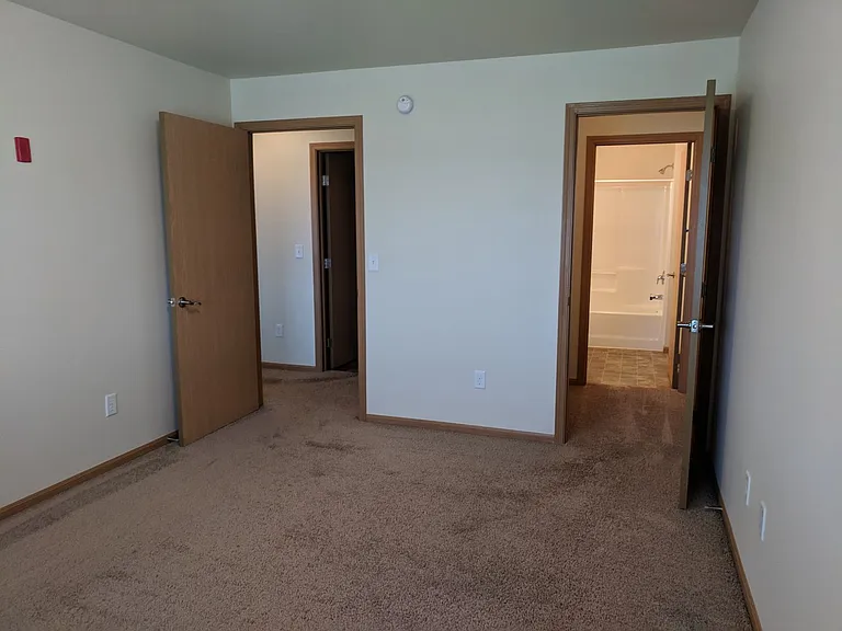West Lake III Apartments — Photo 115