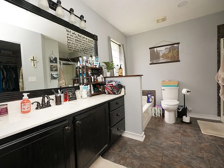 704 Becky Thatcher Ct — Photo 23