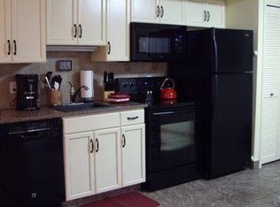 560 Abby Ln APT 1, Branson, MO 65616