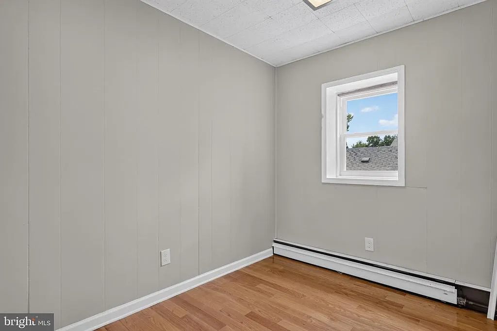 2 bed, 1.0 bath, 1100 sqft, $2,000 — Photo 3