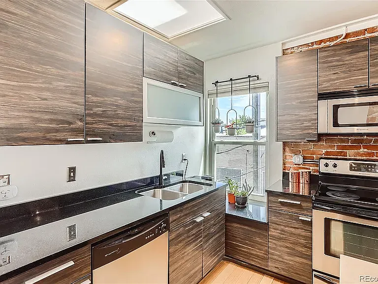 2306 Glenarm Pl #208 — Photo 9