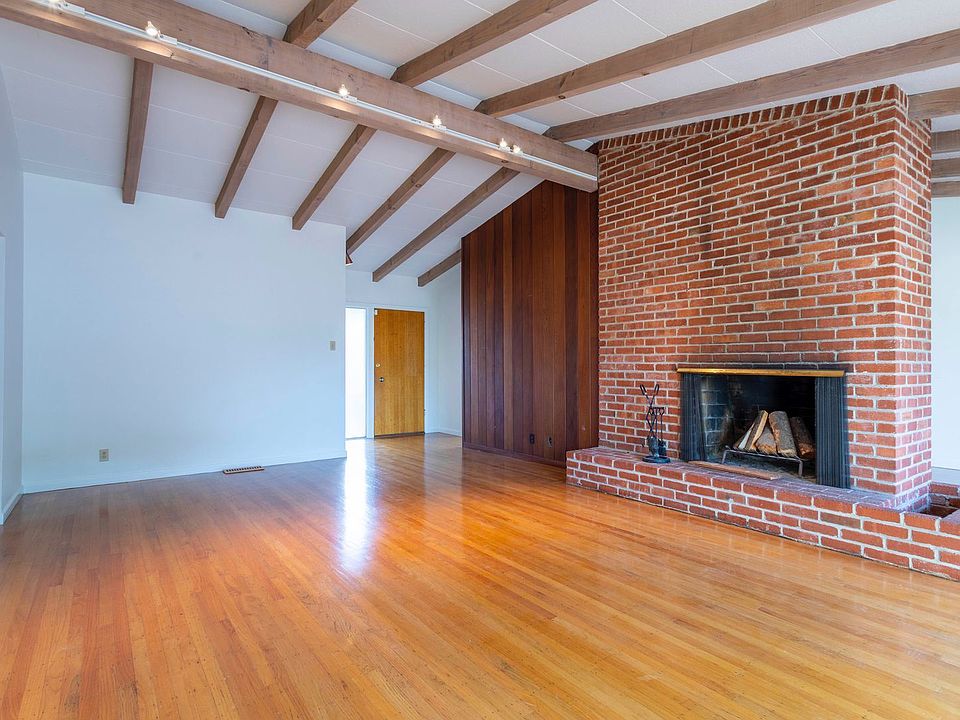 1st image of 270 Bretano Way