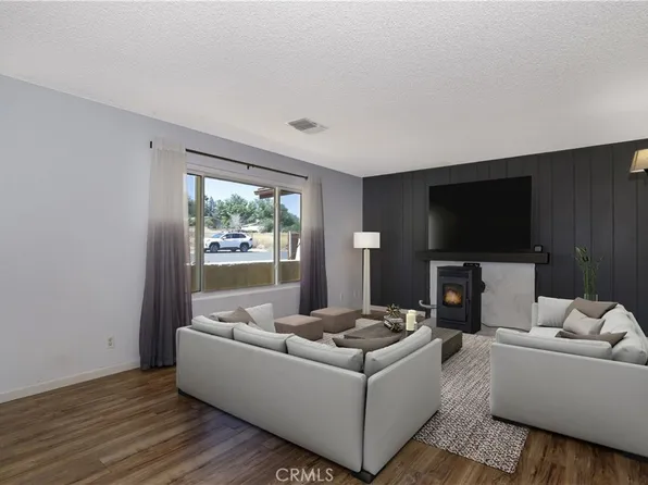 13155 E Avenue W10, Pearblossom, CA 93553