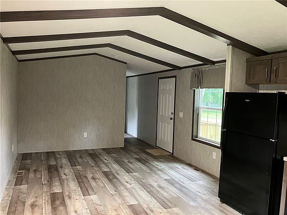 3rd image of 393 Wagner St #46