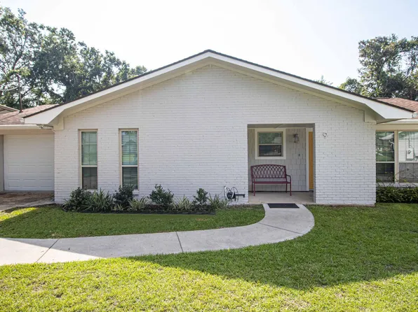9 Hartford Pl, Gulfport, MS 39507