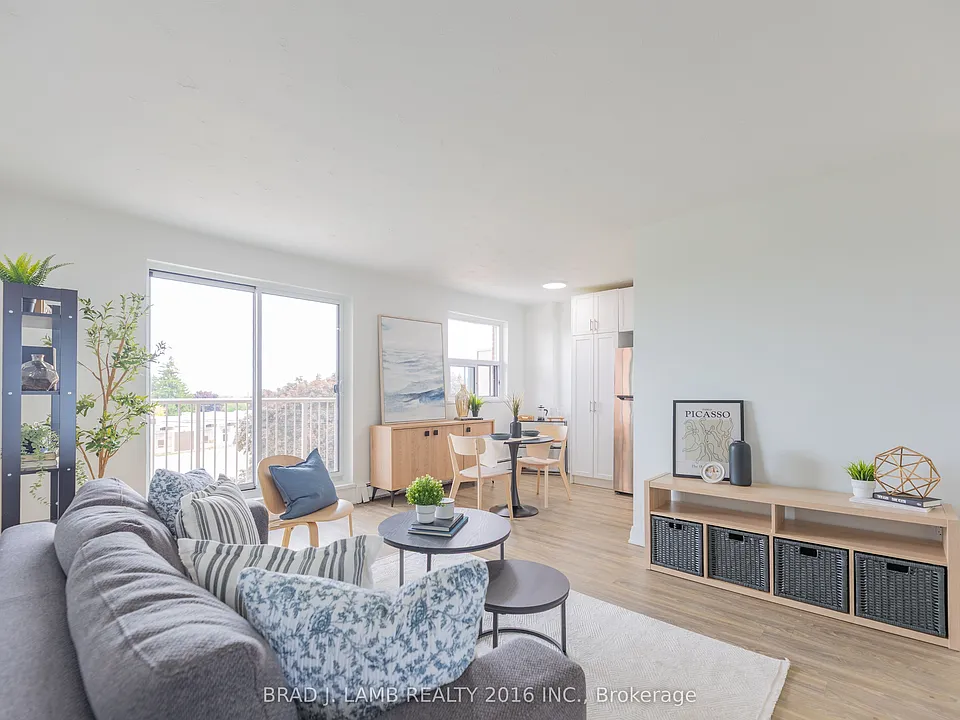 718 Lawrence Rd E #304