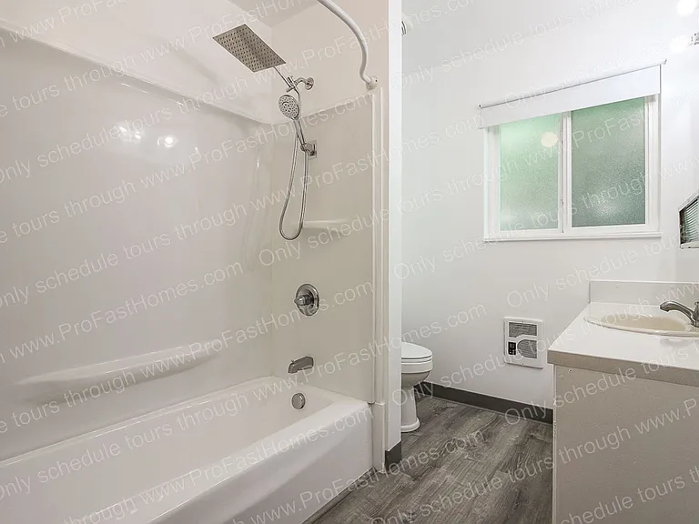1310 SE 4th St — Photo 13