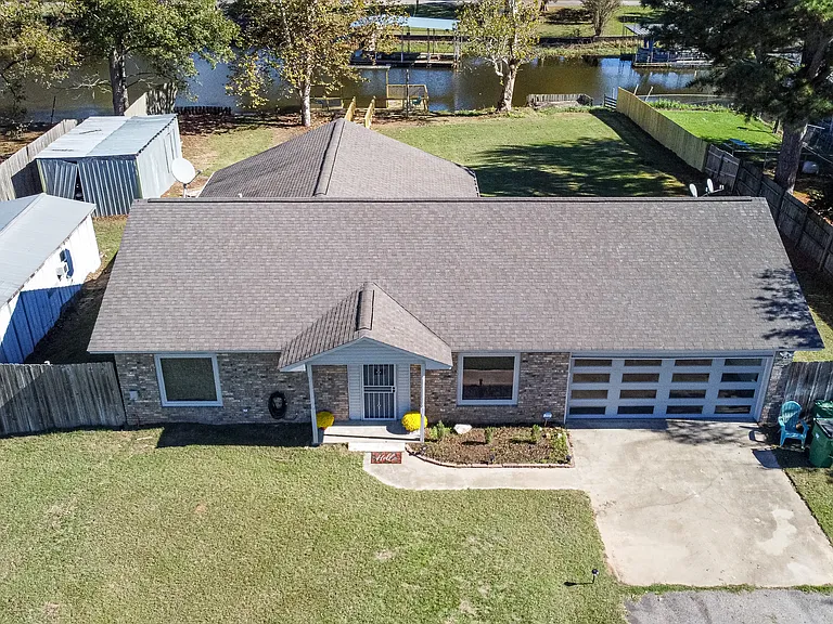 3109 Riviera Dr — Photo 1