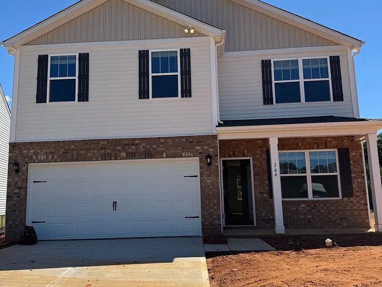 764 14th Avenue Ct NE — Photo 1