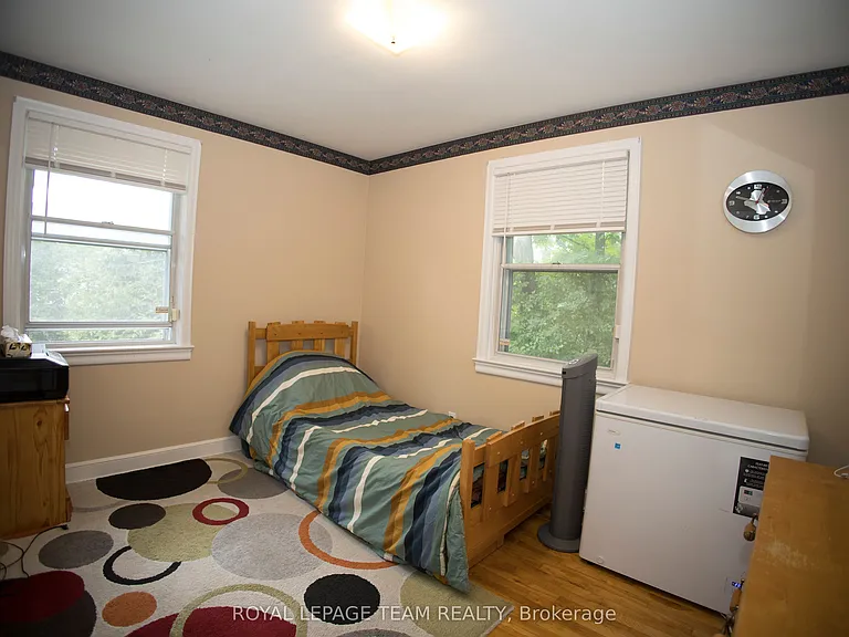 1339 Kilborn Ave — Photo 20