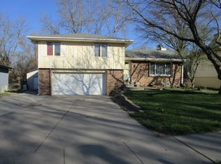 5227 Cameron Ct, Lincoln, NE 68512