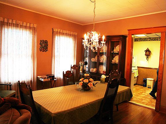 5th image of 393 Greenmount Ave