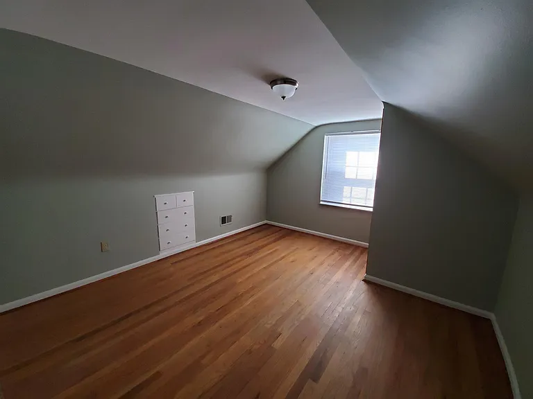4389 Victor Ave — Photo 8