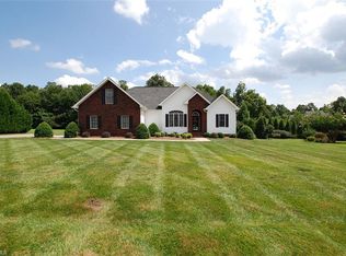 177 Donsdale Dr, Statesville, NC 28625