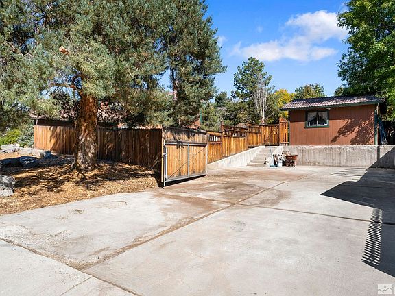 2nd image of 1530 Winterwood Ave