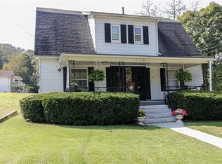 74 Highland Ave, Avella, PA 15312