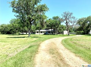1188 Rodeo Rd, Inez, TX 77968