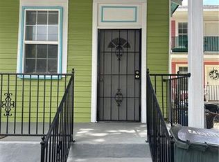 8927 Hickory St, New Orleans, LA 70118