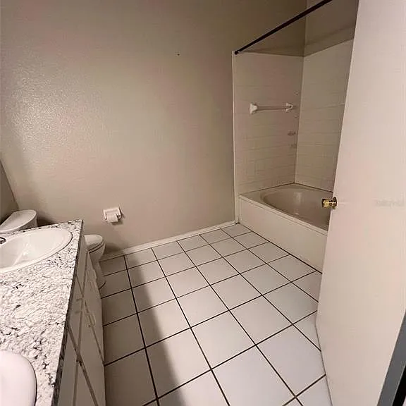 8674 Hunters Key Cir — Photo 16