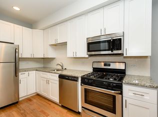 2536 N Kimball Ave #101, Chicago, IL 60647